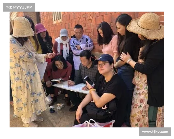 荷兰车手莫莱马告别赛故乡河道设浮动终点展现创意与情怀 荷兰车手莫莱马告别赛故乡河道设浮动终点展现创意与情怀