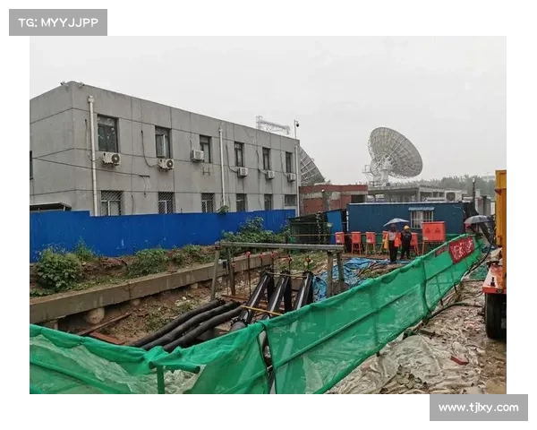 莫力达瓦赛场突遇暴雨 工作人员连夜修复排水系统确保赛事顺利进行 莫力达瓦赛场突遇暴雨 工作人员连夜修复排水系统确保赛事顺利进行